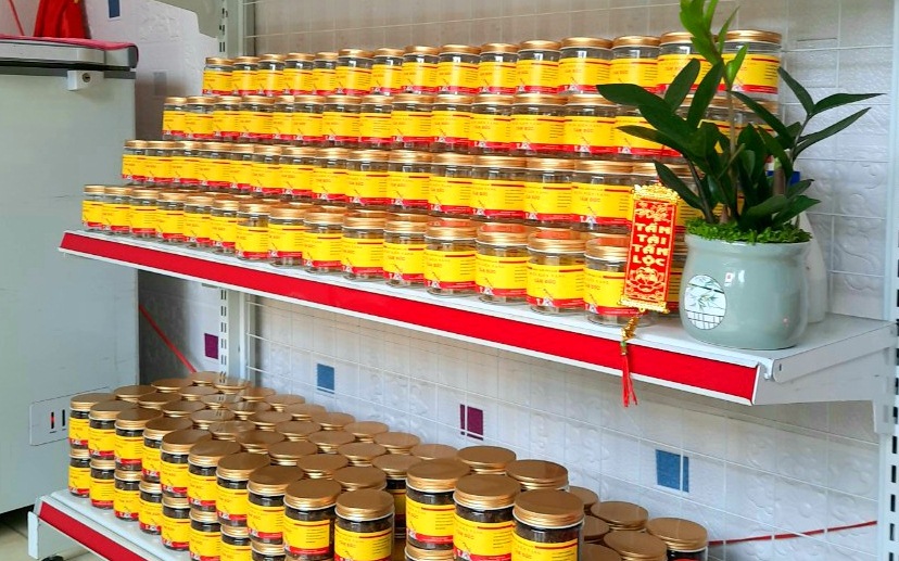 Cảnh trưng bày muối kiến vàng tại Chi nhánh Đà Nẵng 